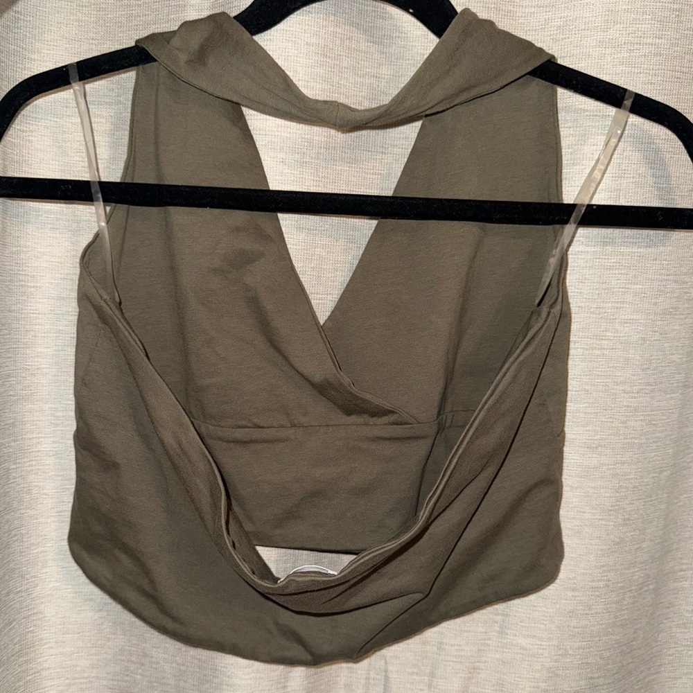Green crop top - Picture 2 of 2